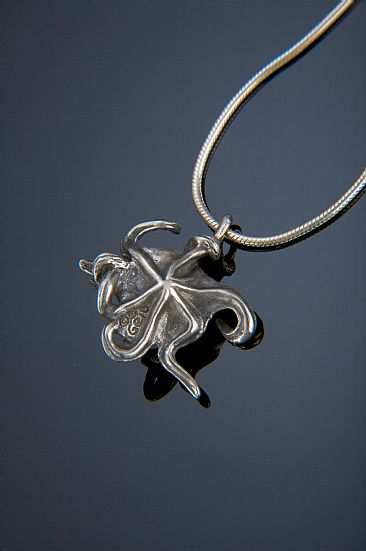 Baby Octopus pendant -  by Rick Geib
